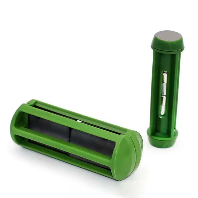 Strong Magnetic Cage